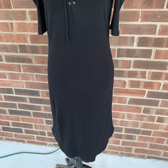 better be cold shoulder bodycon dress - Picture 3 of 8